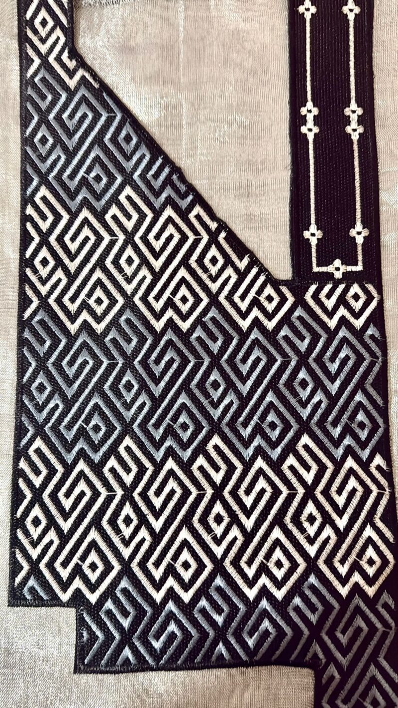 Amoke Boubou With Embroidered Neck - Image 10